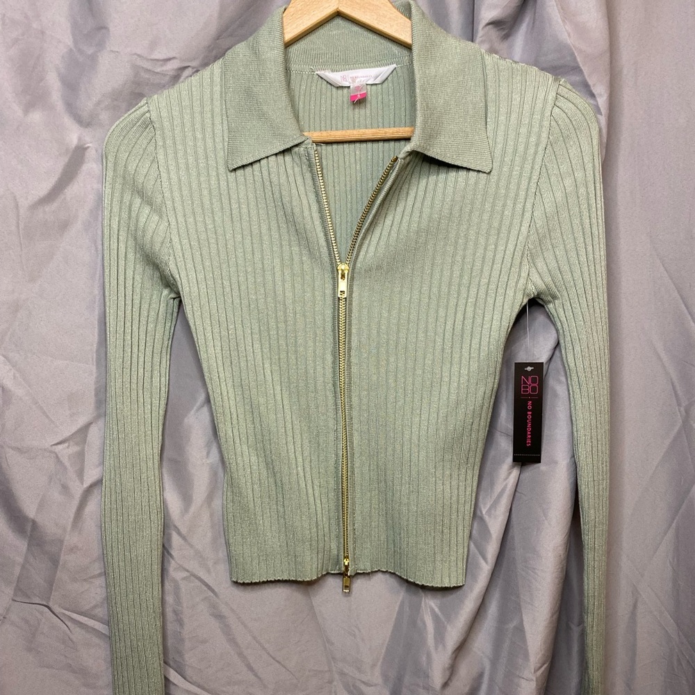 COPY - Never worn New Boundaries long sleeve with double front zipper.